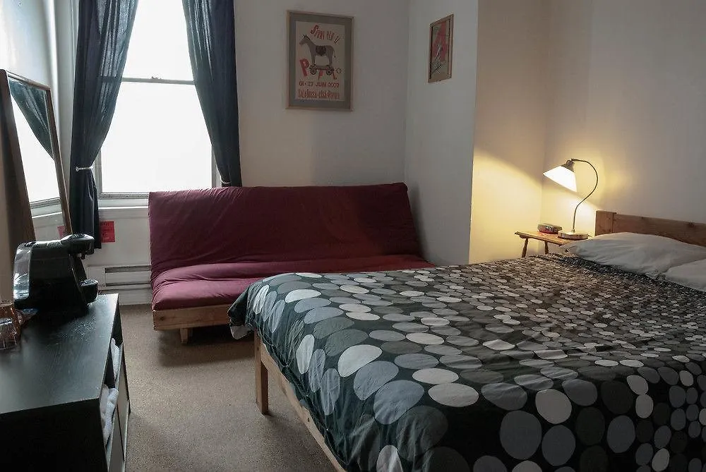 Guest house Pensione Popolo Montreal